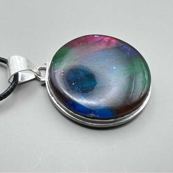 New Color Enhanced Labradorite Round Silver Overlay Pendant Necklace with Cord - Picture 6 of 9